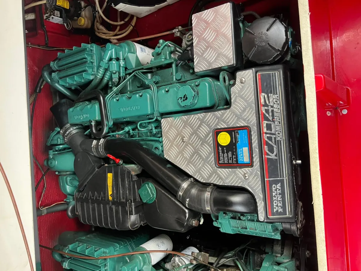 Polyester Speedboot Sunseeker Tomahawk 37