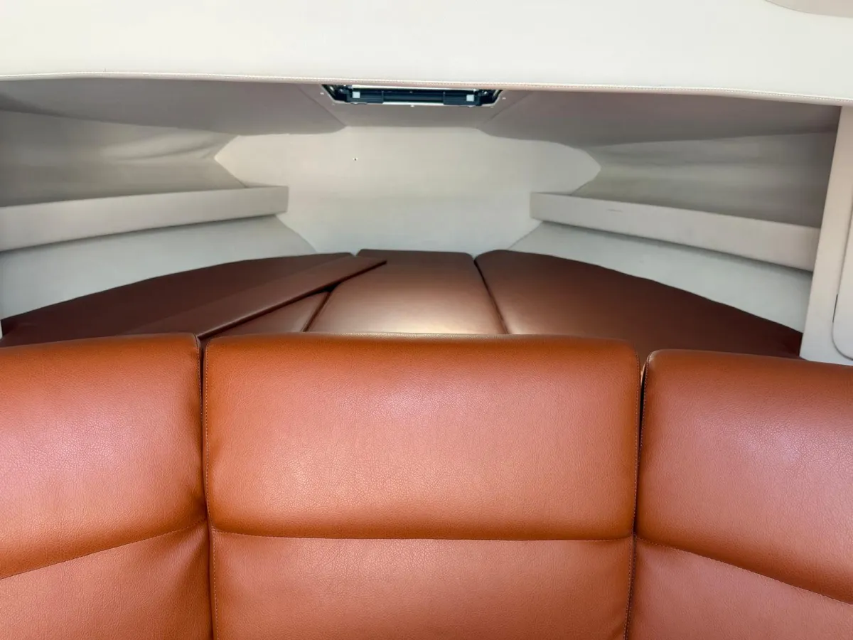 Polyester Speedboot Sunseeker Tomahawk 37