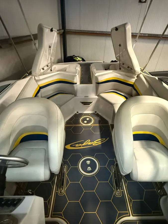 Polyester Speedboot Baja 277 Islander