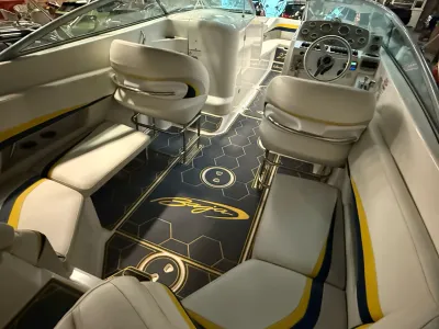 Polyester Speedboot Baja 277 Islander Foto 15