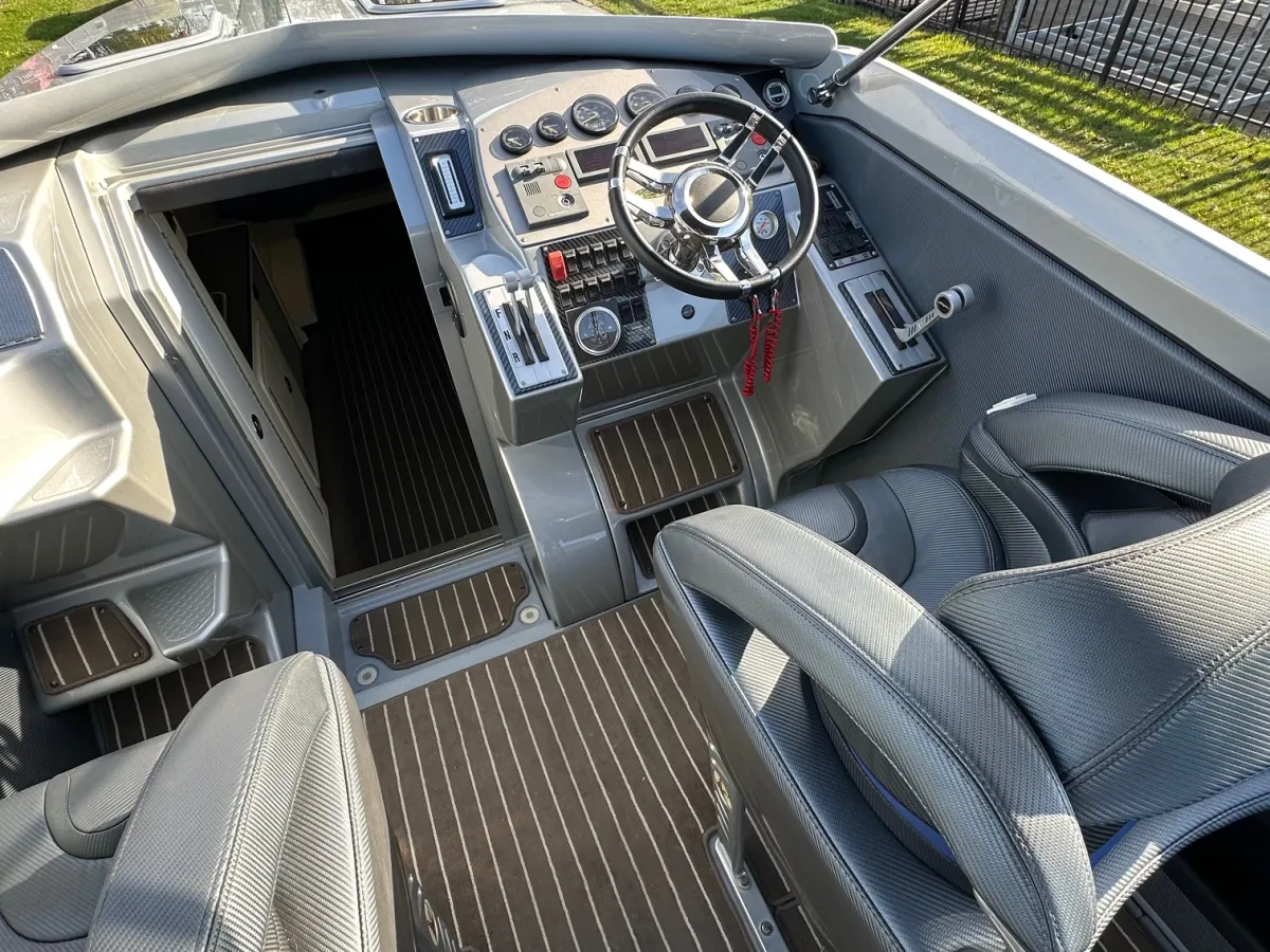 Polyester Speedboot Baja 40 Outlaw