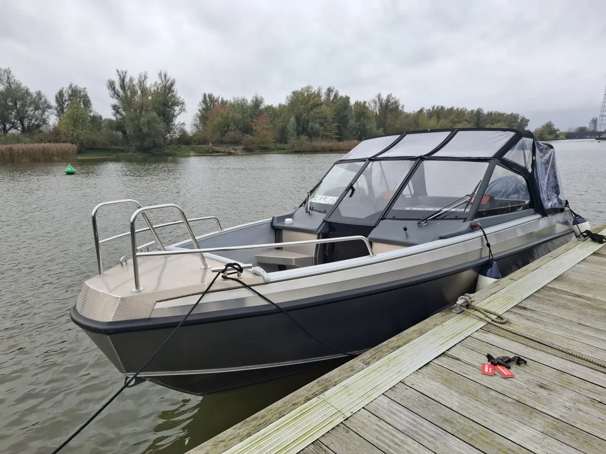 Aluminium Motorboat Buster Magnum