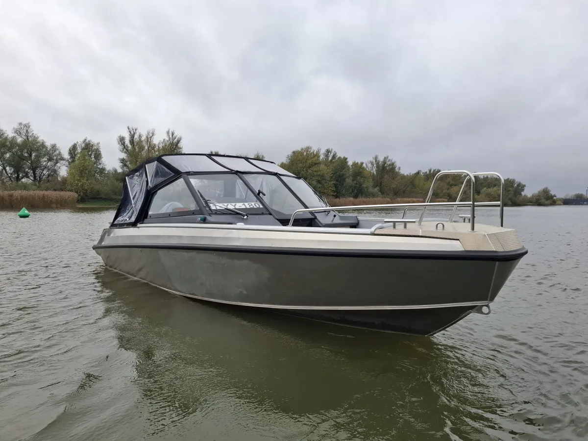 Aluminium Motorboat Buster Magnum
