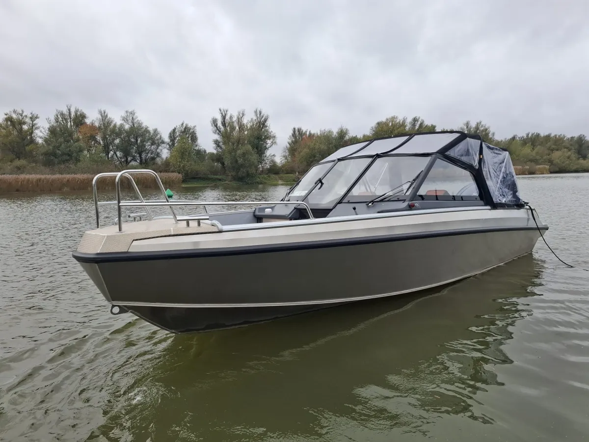 Aluminium Motorboat Buster Magnum