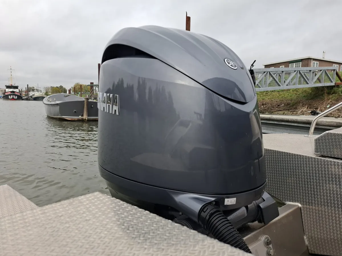 Aluminium Motorboat Buster Magnum