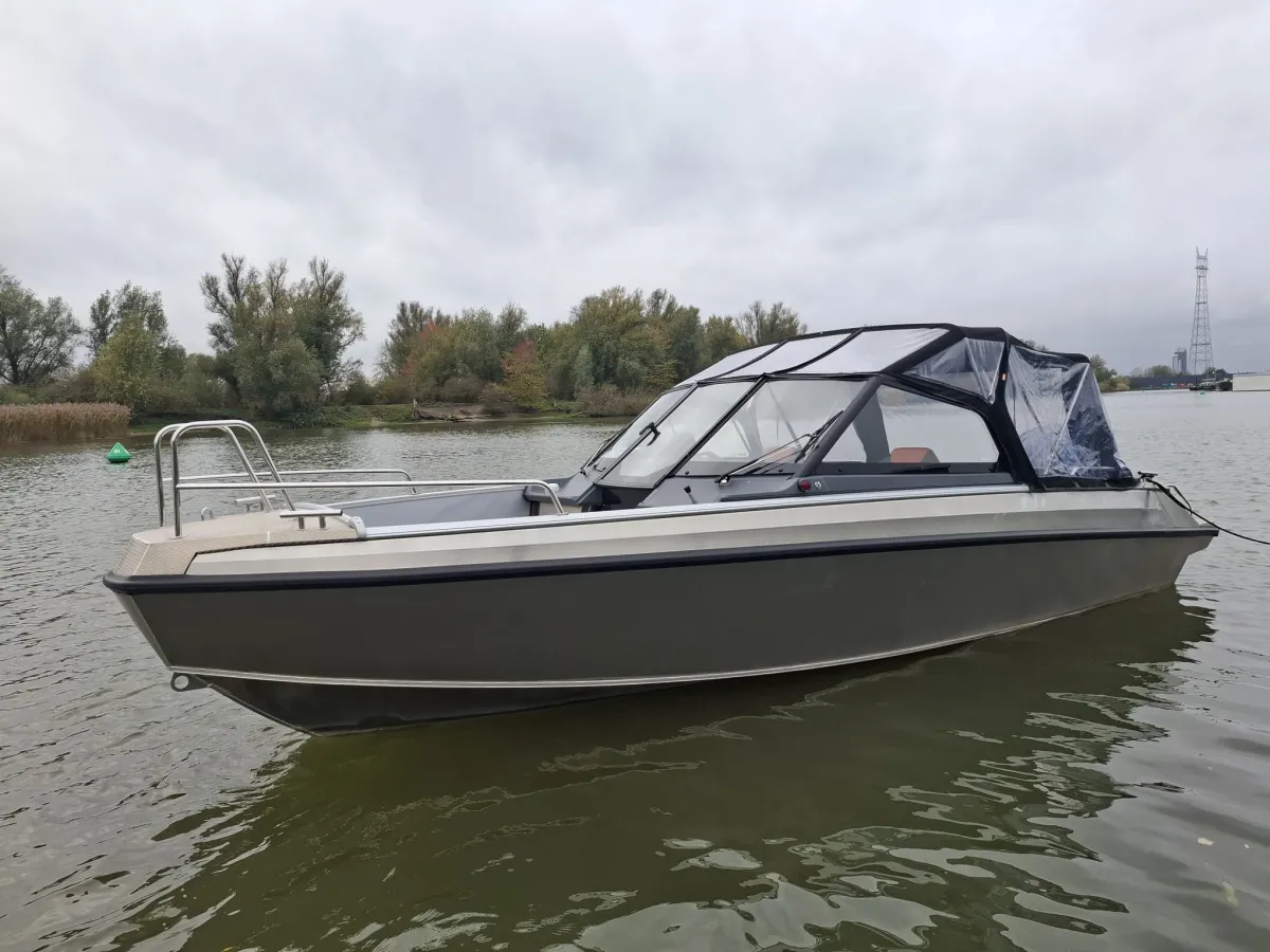 Aluminium Motorboat Buster Magnum