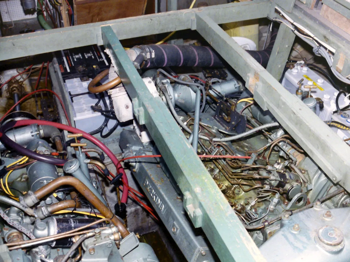 Polyester Motorboat Broom 39 Continental