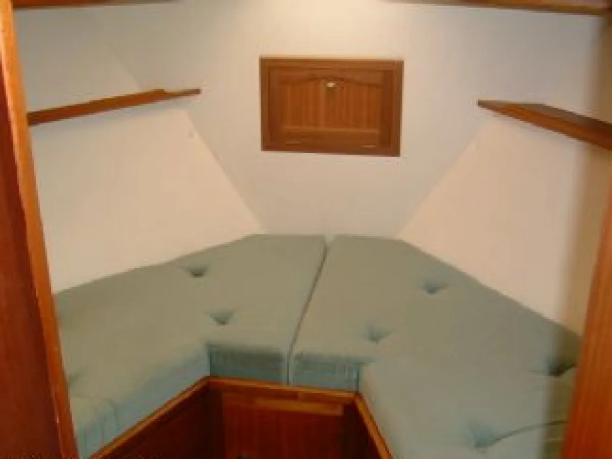 Polyester Motorboat Broom 39 Continental