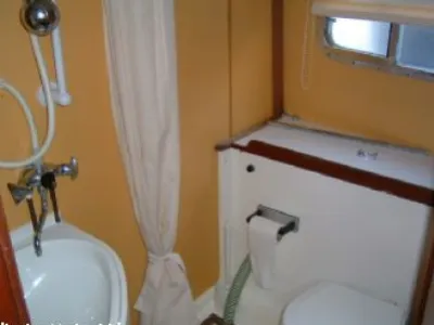 Polyester Motorboat Broom 39 Continental Photo 20