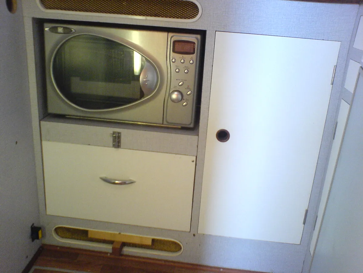 Polyester Motorboat Broom 39 Continental