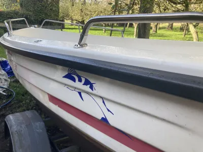 Polyester Open motorboot Astra 130 Foto 1