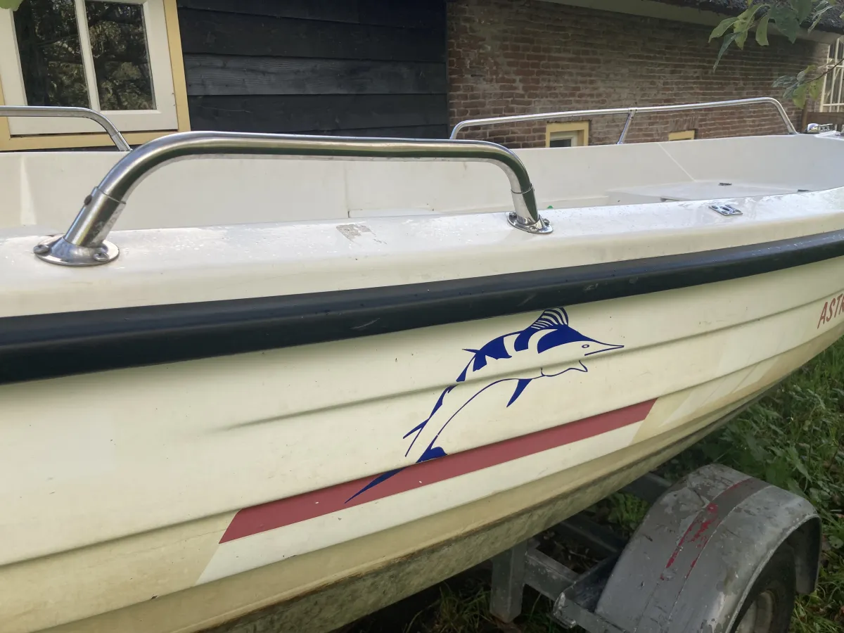 Polyester Open motorboot Astra 130