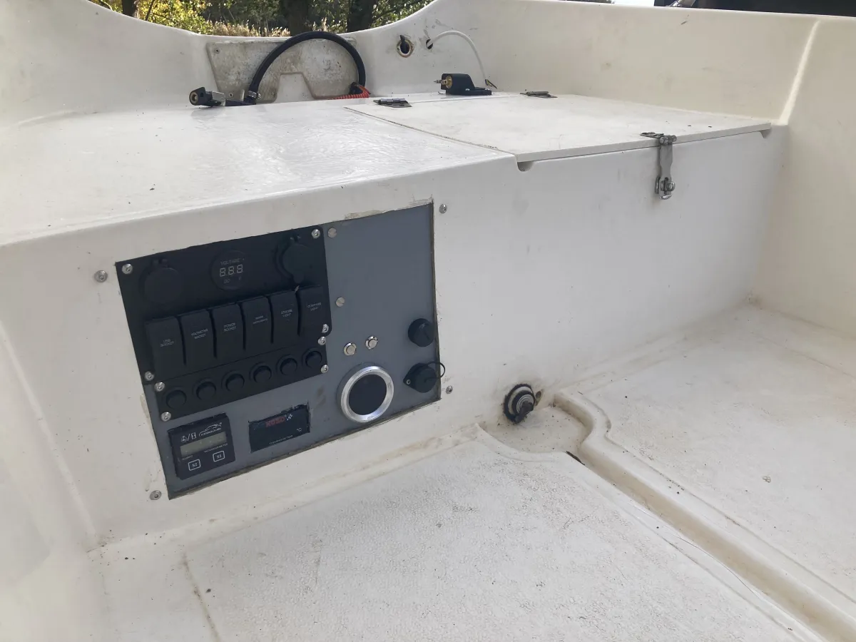 Polyester Open motorboot Astra 130