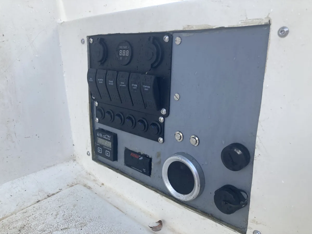 Polyester Open motorboot Astra 130