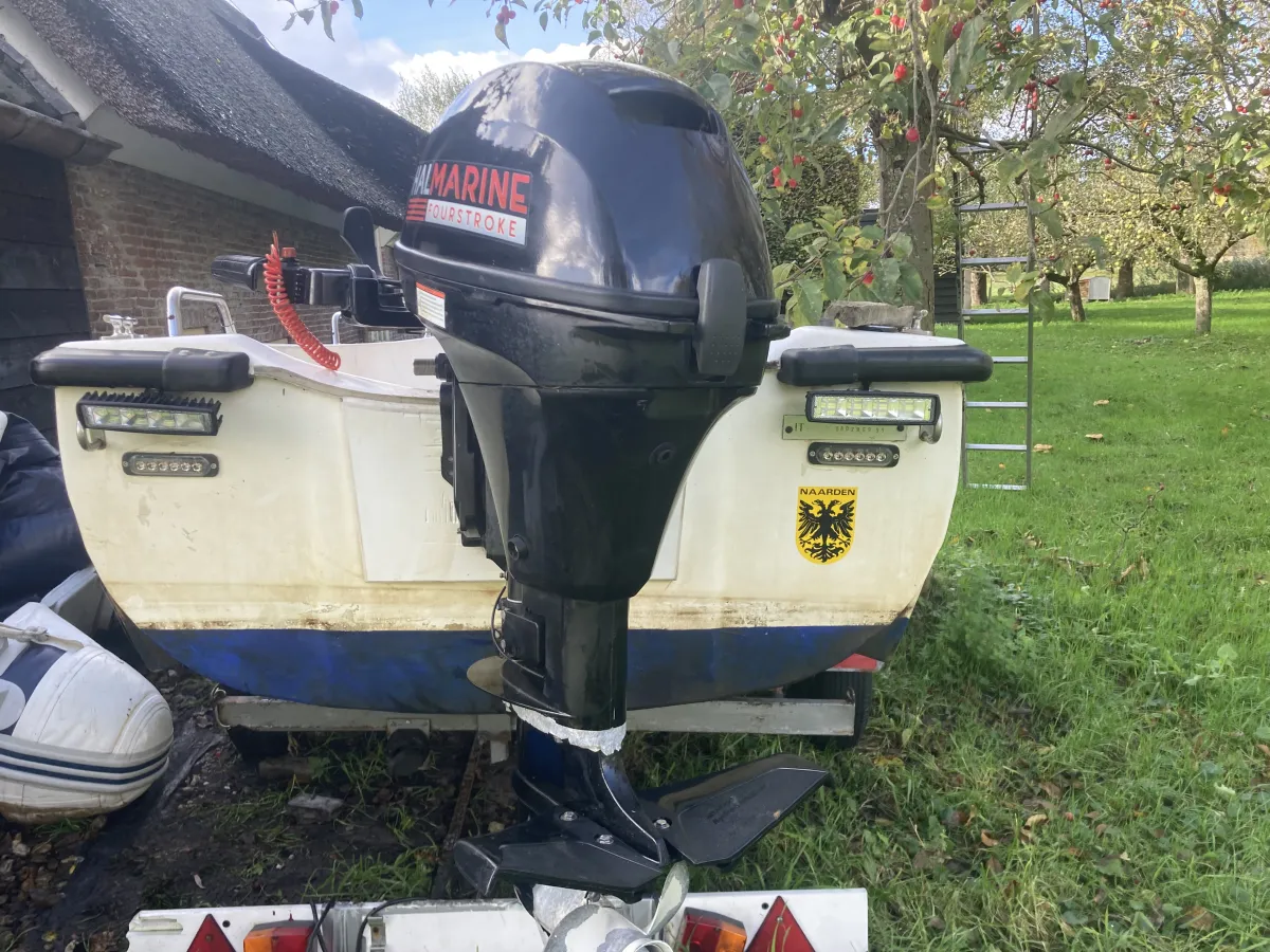 Polyester Open motorboot Astra 130