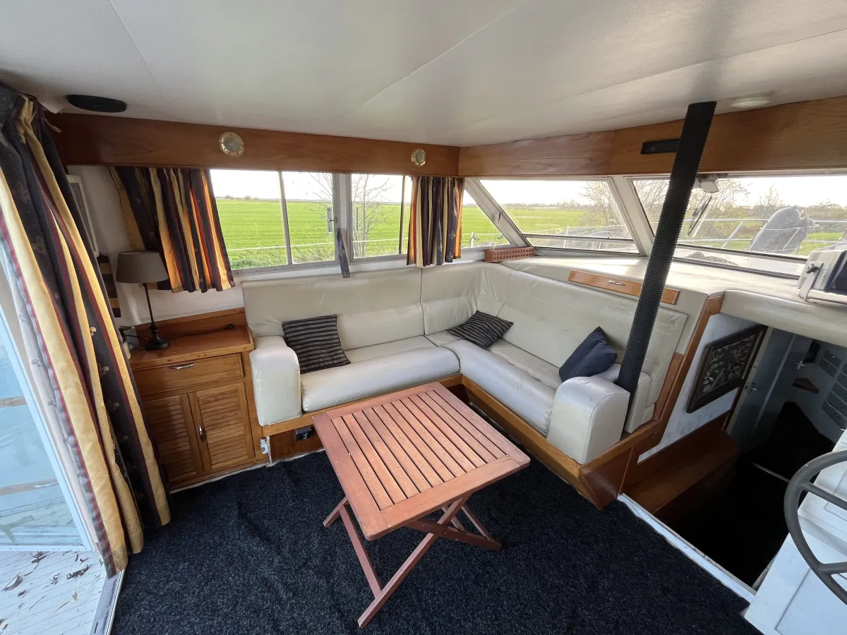 Polyester Motorboot Princess 37