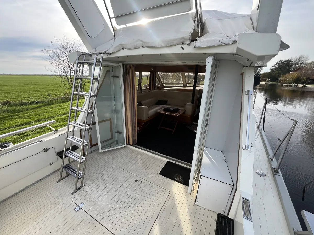 Polyester Motorboot Princess 37