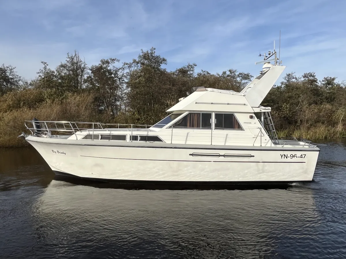 Polyester Motorboot Princess 37