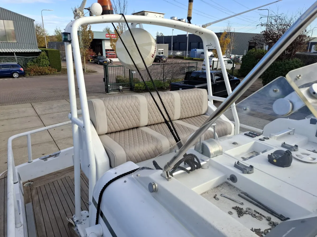 Polyester Motorboot Tecnoyacht Puma 2