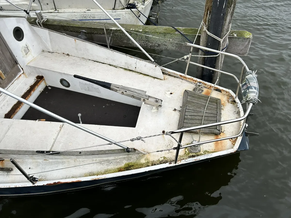 Steel Budgetboat Cabin sailboat 650