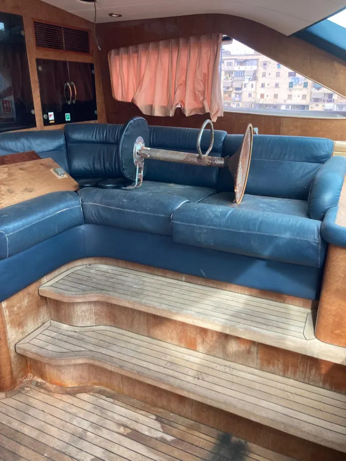 Polyester Motorboat Horizon Elegance 92 Dynasty