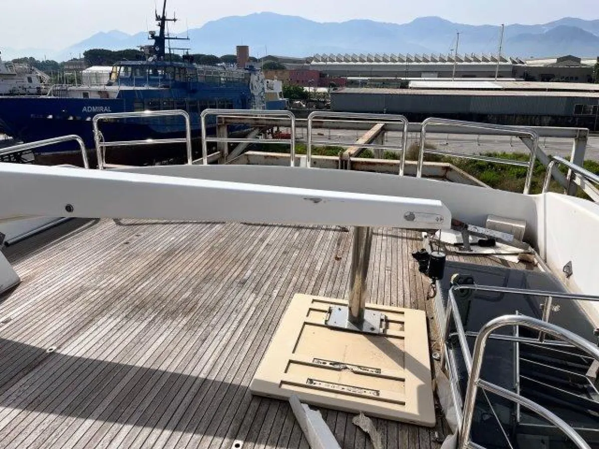 Polyester Motorboat Horizon Elegance 92 Dynasty