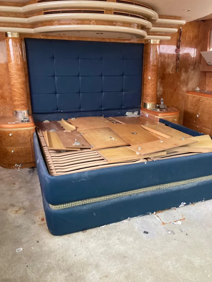 Polyester Motorboat Horizon Elegance 92 Dynasty