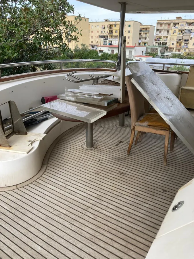 Polyester Motorboat Horizon Elegance 92 Dynasty