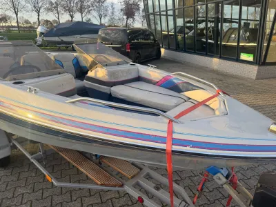 Polyester Speedboat Bayliner Capri 1500 Photo 14