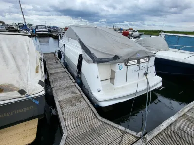 Polyester Speedboat Maxum 2400 SCR Photo 3