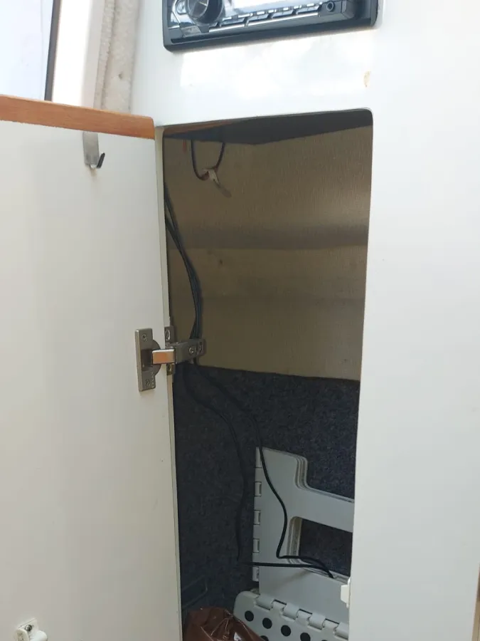 Polyester Speedboat Maxum 2400 SCR