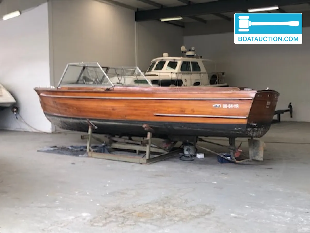 Thumbnail - Taxi boat 850