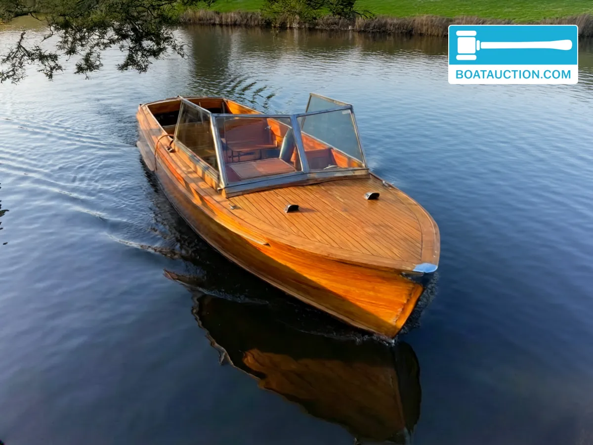 Thumbnail - Taxi boat 850