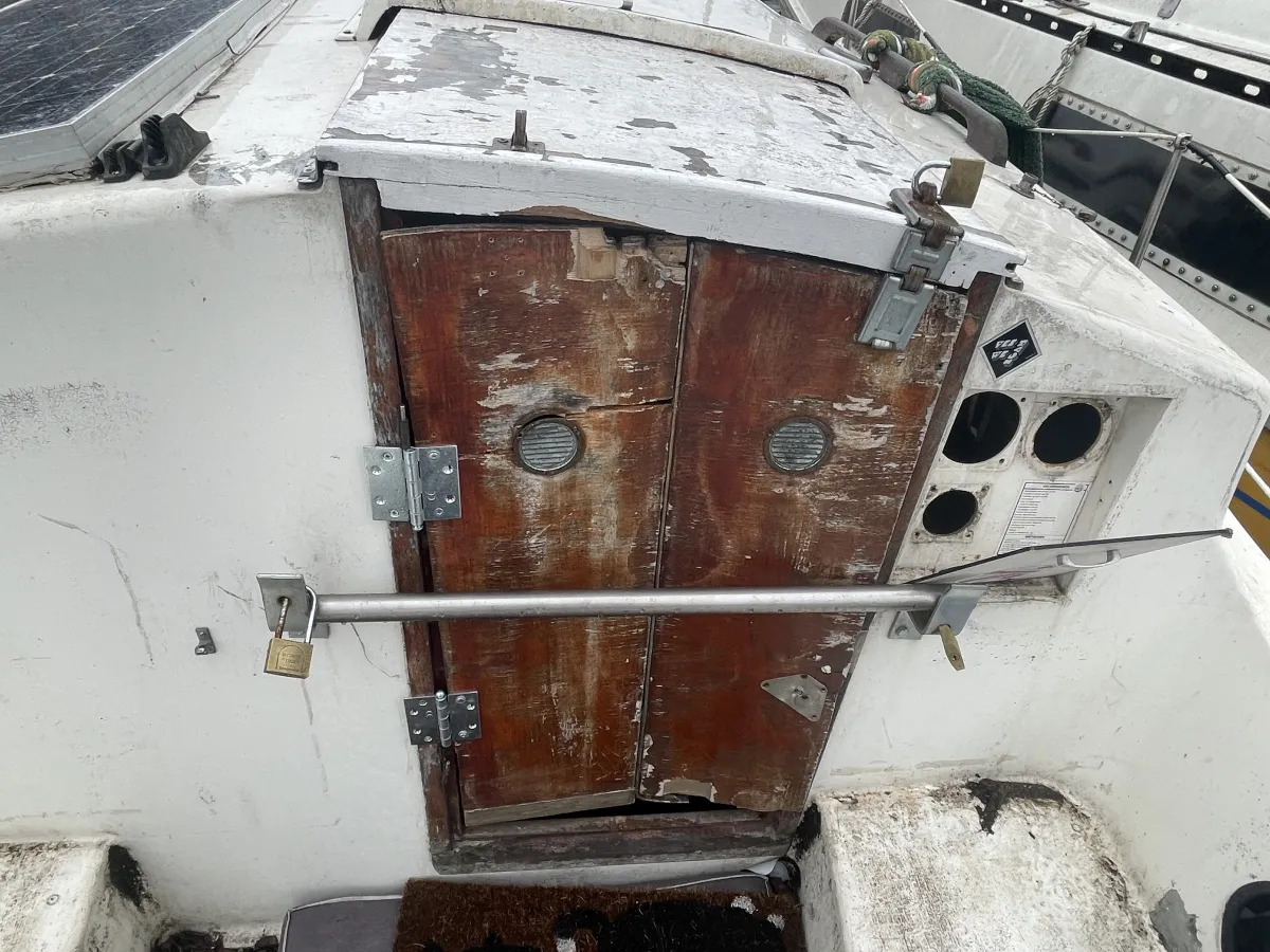 Polyester Budgetboat Cabin boat 650