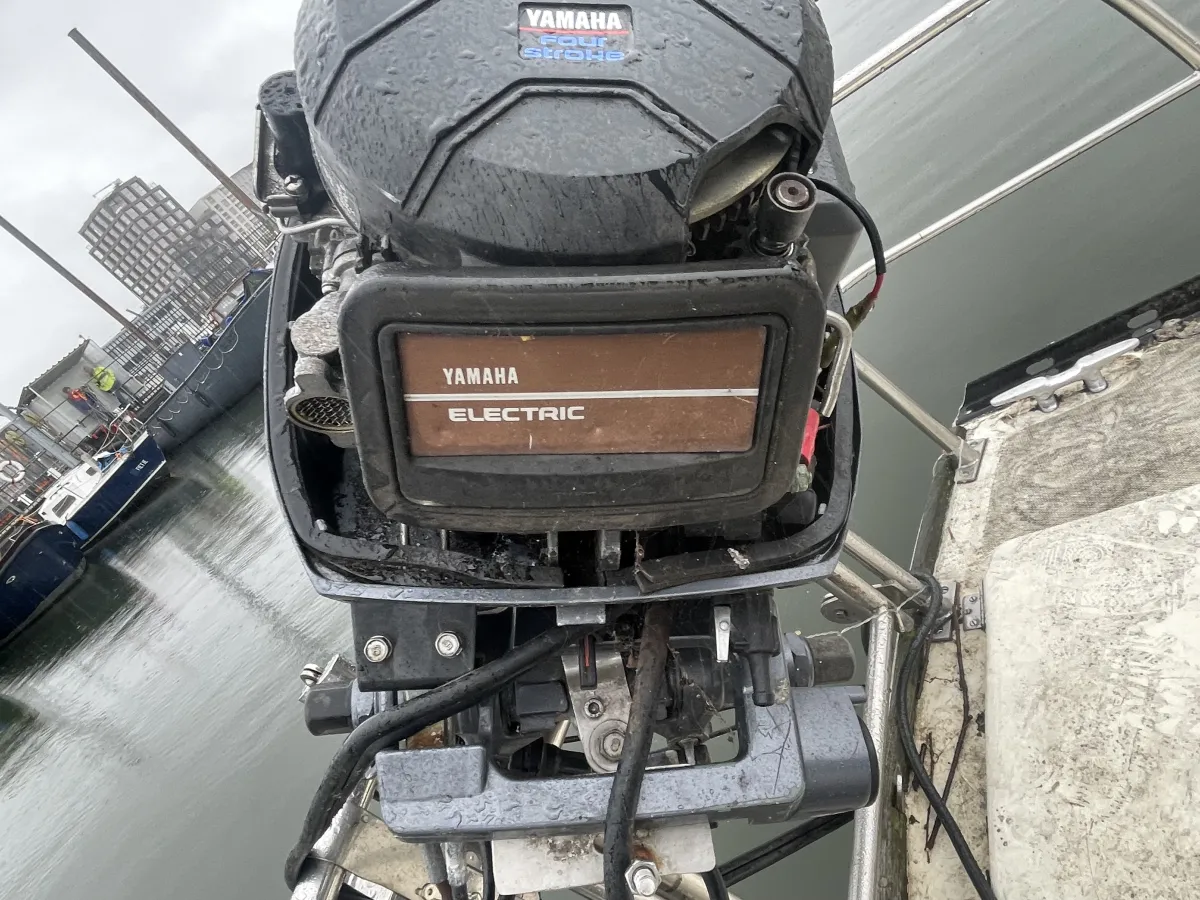 Polyester Budgetboat Cabin boat 650