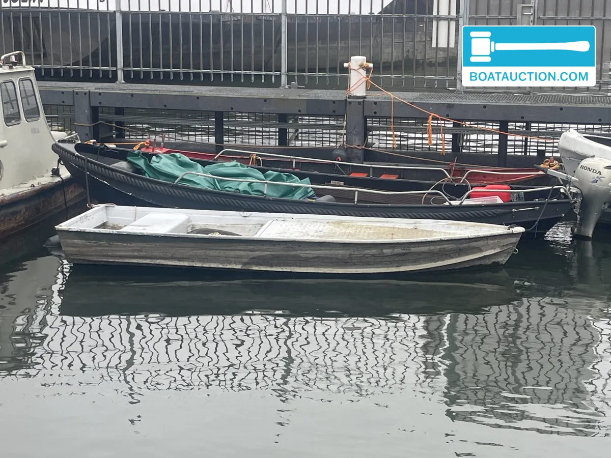 Thumbnail - Open Boot 420