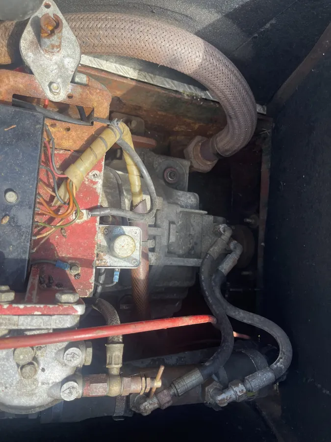 Steel Budgetboat Vlet 700