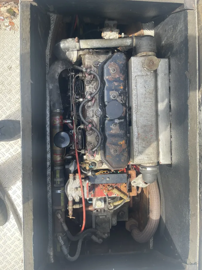 Steel Budgetboat Vlet 700