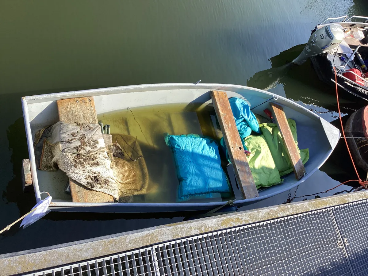 Steel Budgetboat Vlet 400