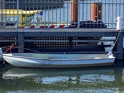 Steel Budgetboat Vlet 400 Photo 0