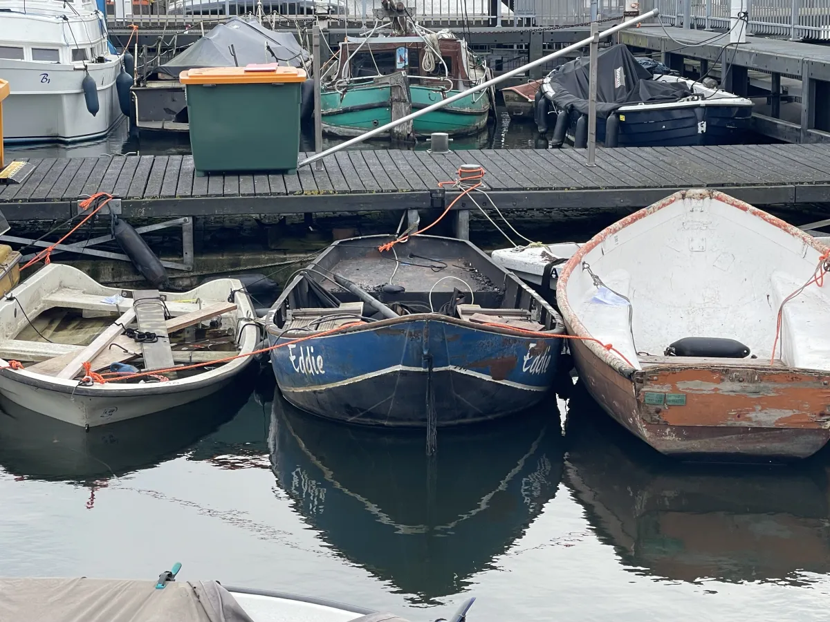 Steel Budgetboat Vlet 350