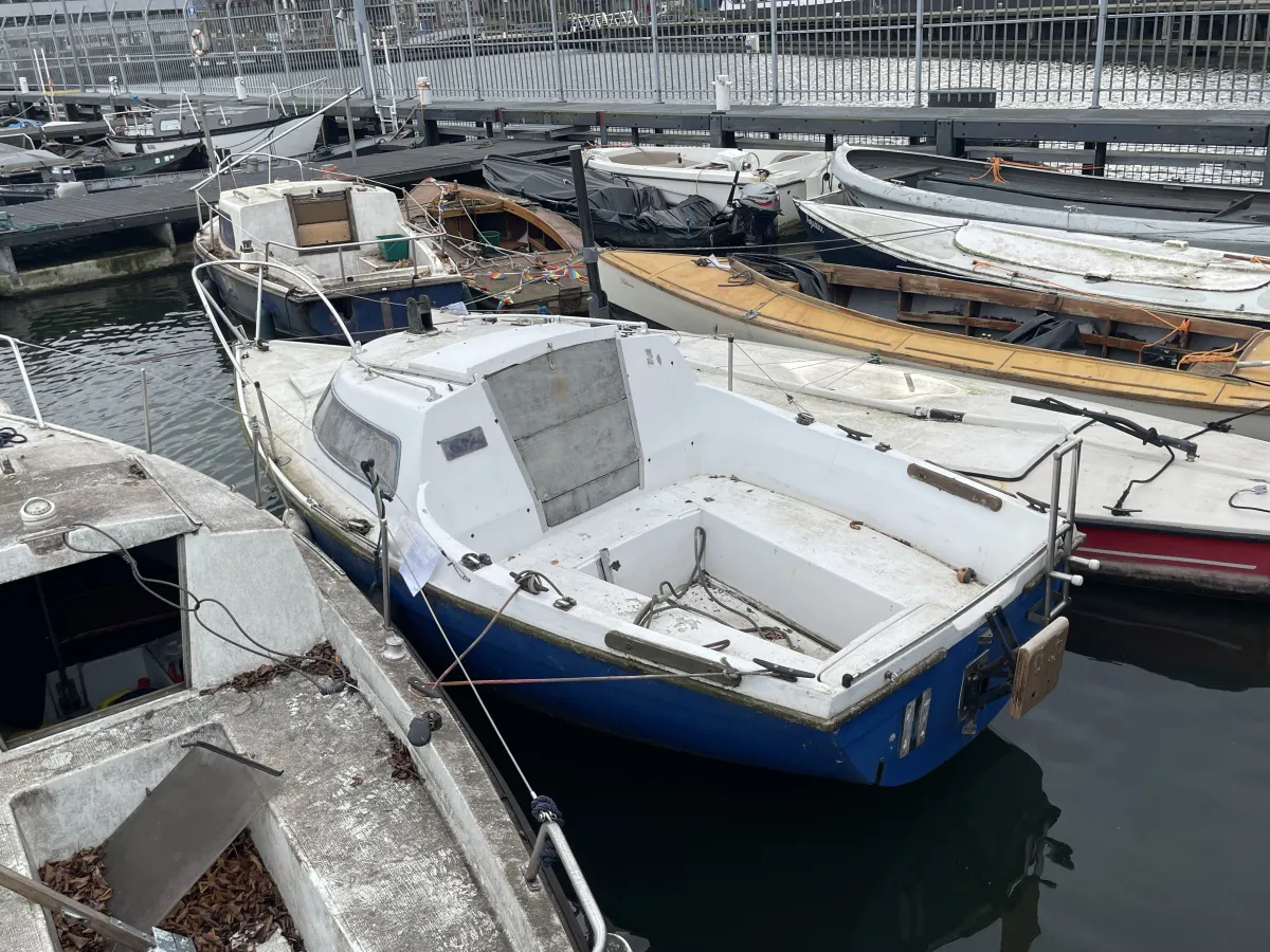 Polyester Budgetboat Cabin boat 600