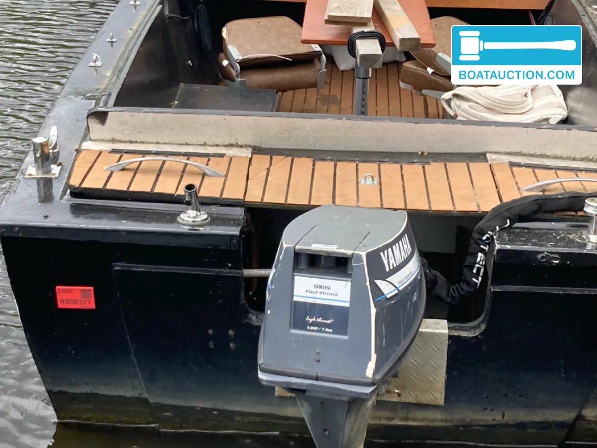 Thumbnail - Motorboat 600