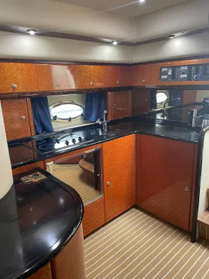 Polyester Motorboat Princess V39 Photo 9