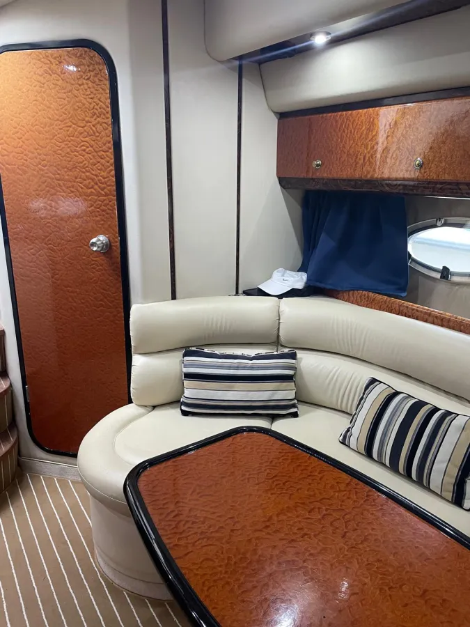 Polyester Motorboat Princess V39