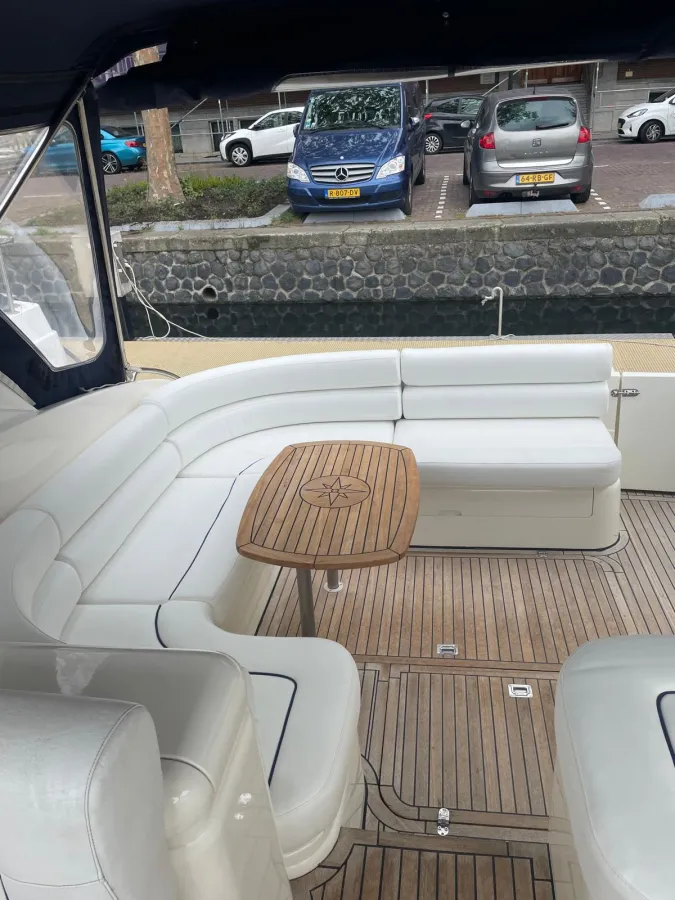 Polyester Motorboat Princess V39