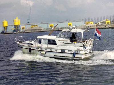 Polyester Motorboat Broom 39 Continental Photo 33