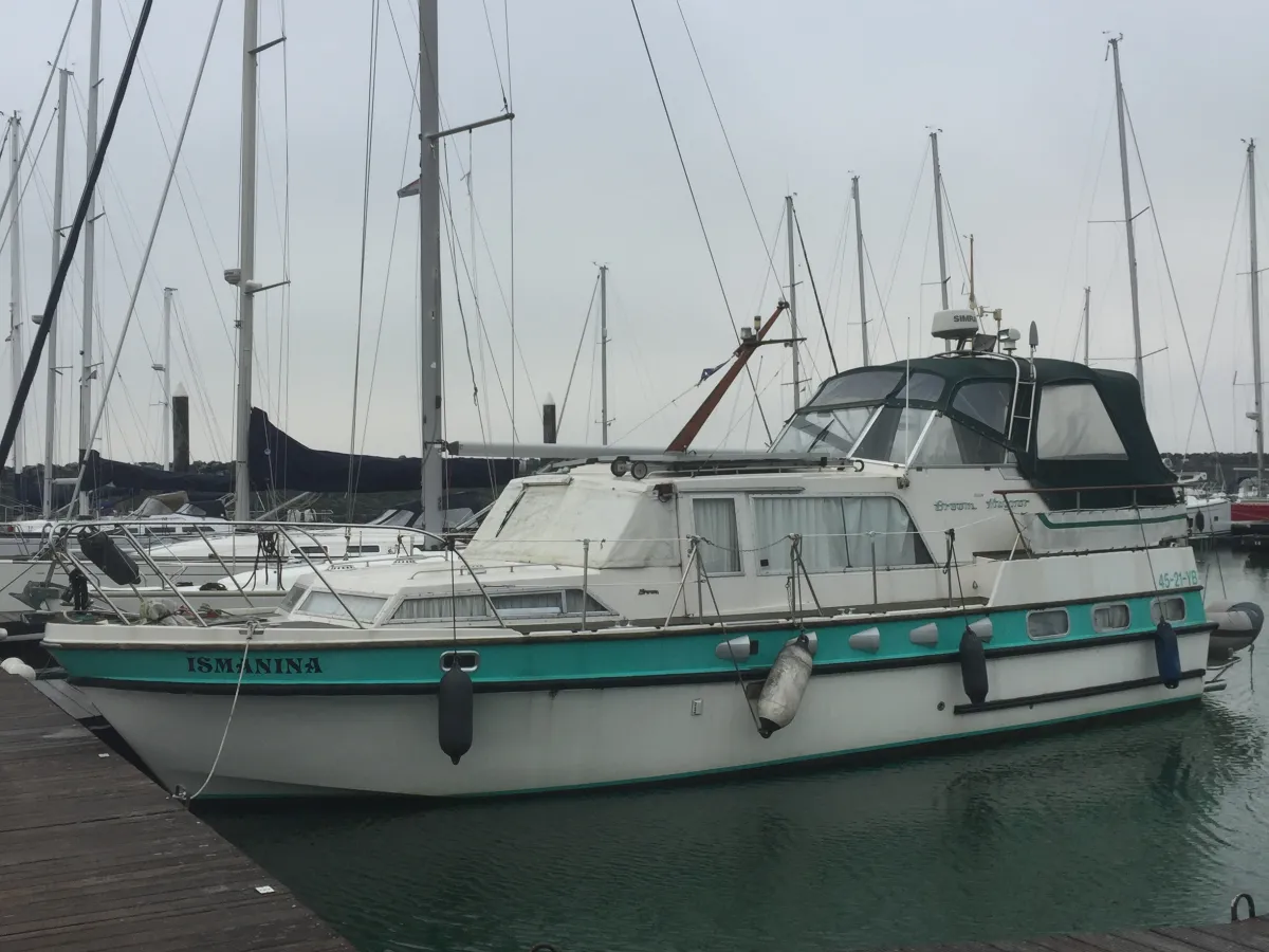 Polyester Motorboat Broom 39 Continental