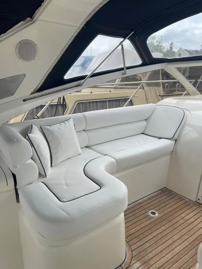 Polyester Bateau à moteur Princess V39