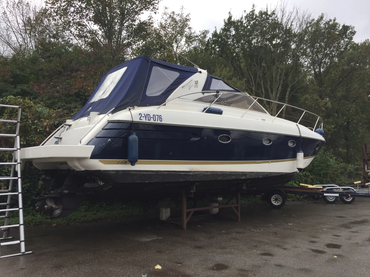 Polyester Bateau à moteur Princess V39